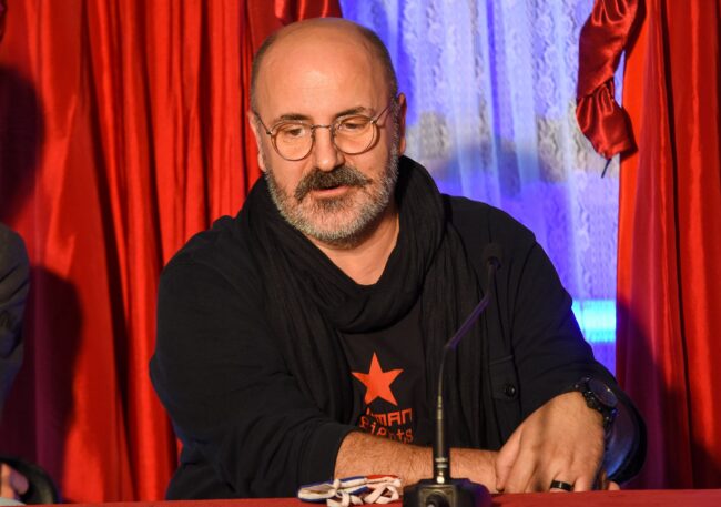 Novi-Sad_Kokan-Mladenovic-predstava-Za-sve-je-kriv-Gustav-foto-Nenad-Lazic_12